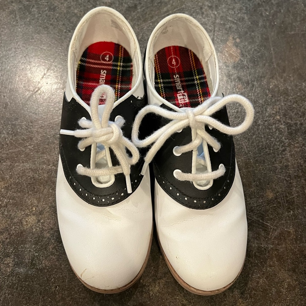 Girls size 4 Saddle Oxford